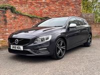 Usado Volvo V60 R-Design 150 HP (110 kW) 2018 Cinzento Carrinha