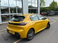 Używany Peugeot 208 Active Premium 75 KM (55 kW) 2022 Hatchback