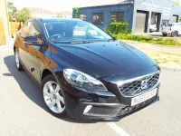 Used Volvo V40 CC 120 HP (88 kW) 2015 Estate
