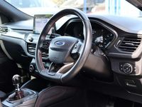 Używany Ford Focus ST-Line X 120 KM (88 kW) 2019 Szary Hatchback
