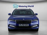 Usado Skoda Superb SE Technology 218 CV (160 kW) 2020 Azul Familiar