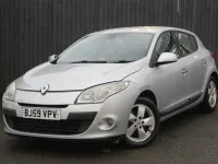 Usado Renault Mégane Dynamique 110 HP (80 kW) 2009 Prateado Citadino