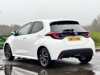 Used Toyota Yaris Design 114 HP (83 kW) 2022 White Hatchback