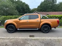 Used Nissan Navara Tekna 190 HP (139 kW) 2019 Yellow Pickup