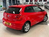 Used VW Polo Edition 60 HP (44 kW) 2017 Red Hatchback