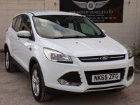 Begagnad Ford Kuga Zetec 2015 Vit SUV