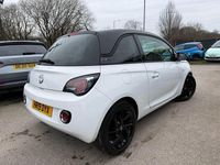 Used Vauxhall Adam 70 HP (51 kW) 2019 White Hatchback