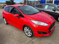 Used Ford Fiesta Zetec 2015 Red Hatchback