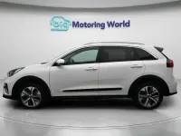 Used Kia Niro 150 kW (204 HP) 2021 White SUV