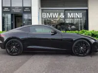 Usado Jaguar F-Type R-Dynamic 444 CV (326 kW) 2022 Negro Coupe