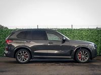 Neu BMW X5 M Sport 352 PS (258 kW) 2025 Grau SUV
