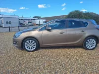 Used Vauxhall Astra Elite 2014 Brown Hatchback