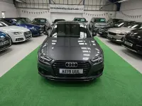 Begagnad Audi A4 Black Edition 245 HK (180 kW) 2019 Grå Sedan