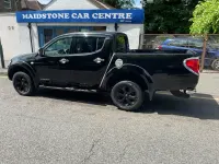 Käytetty Mitsubishi L200 176 HP (129 kW) 2013 Musta Nouto