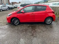 Used Toyota Yaris Multidrive S 99 HP (72 kW) 2016 Red Hatchback
