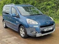 Gebraucht Peugeot Partner Tepee Outdoor 115 PS (84 kW) 2014 Blau Van / Kleinbus