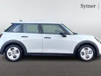 Used Mini Cooper Hatch 113 kW (154 HP) 2025 White Hatchback