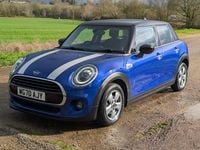 Używany Mini Cooper Classic 136 KM (100 kW) 2020 Niebieski Hatchback
