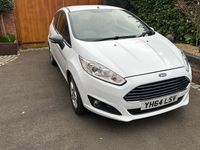 Used Ford Fiesta Zetec 2014 White Hatchback