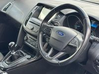 Used Ford Focus Titanium 125 HP (91 kW) 2017 White Hatchback