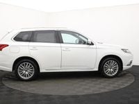 Used Mitsubishi Outlander 209 HP (153 kW) 2018 White SUV