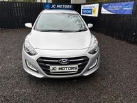 Used Hyundai i30 SE 110 HP (80 kW) 2015 Silver Hatchback