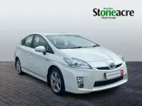 Used Toyota Prius 2011 White Hatchback