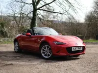 Używany Mazda MX5 131 KM (96 kW) 2017 Czerwony Kabriolet