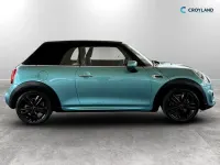 Usado Mini Cooper Cabriolet Sport 136 CV (100 kW) 2020 Azul Descapotable