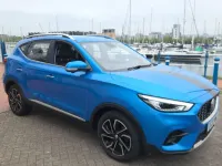 Usado MG ZS Exclusive 106 HP (77 kW) 2022 Azul SUV
