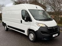 Used Vauxhall Movano 140 HP (102 kW) 2024 White