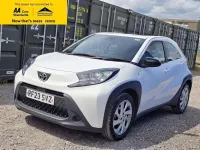 Used Toyota Aygo X PURE 72 HP (52 kW) 2023 White SUV