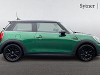 Used Mini Cooper Classic 134 HP (98 kW) 2022 Green Hatchback