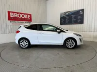 Used Ford Fiesta Titanium 100 HP (73 kW) 2018 White Hatchback