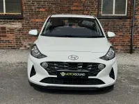 Used Hyundai i10 SE 67 HP (49 kW) 2023 White Hatchback