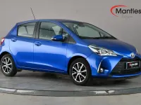 Used Toyota Yaris 69 HP (50 kW) 2018 Blue Hatchback
