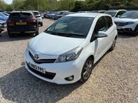 Used Toyota Yaris SR 99 HP (72 kW) 2012 White Hatchback