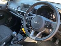 Used Kia Picanto Advance 67 HP (49 kW) 2023 Yellow Hatchback