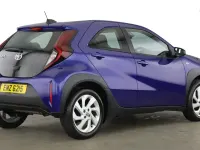 Used Toyota Aygo X X-pure 72 HP (52 kW) 2024 Blue SUV