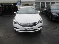 Used Vauxhall Astra Design Edition 105 HP (77 kW) 2017 White Hatchback