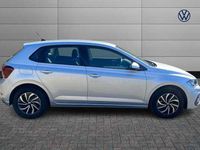 Usado VW Polo Life 95 CV (69 kW) 2023 Plateado Utilitario