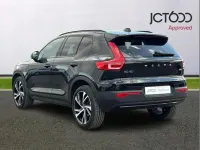 Begagnad Volvo XC40 R-Design Pro 194 HK (142 kW) 2021 Svart SUV