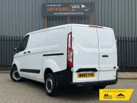 Used Ford Transit Custom S 105 HP (77 kW) 2019 White Van