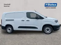 Used Vauxhall Combo 128 HP (94 kW) 2022 White MPV