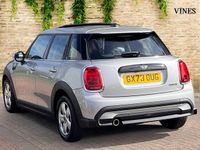 Usado Mini Cooper Classic 134 CV (98 kW) 2023 Plateado Utilitario