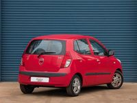 Used Hyundai i10 78 HP (57 kW) 2009 Red Hatchback