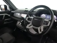 Used Land Rover Defender Dynamic 300 HP (220 kW) 2023 SUV