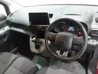 Used Citroën Berlingo 100 HP (73 kW) 2023 Red MPV