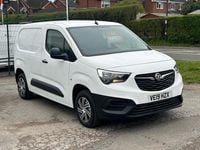 Used Vauxhall Combo Edition 100 HP (73 kW) 2019 White MPV