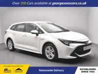 Used Toyota Corolla 122 HP (89 kW) 2020 White Estate